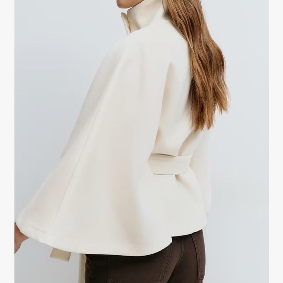 Elegant Cream Cape Coat - Picture 3 of 5